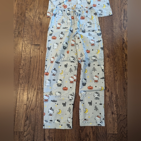 Pottery Barn teen Hello Kitty Glow-in-the-Dark Loose Fit Cotton Pajamas W Sz XS - Picture 12 of 14